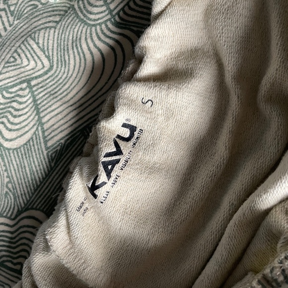 KAVU cropped shirt and short set - Picture 2 of 3